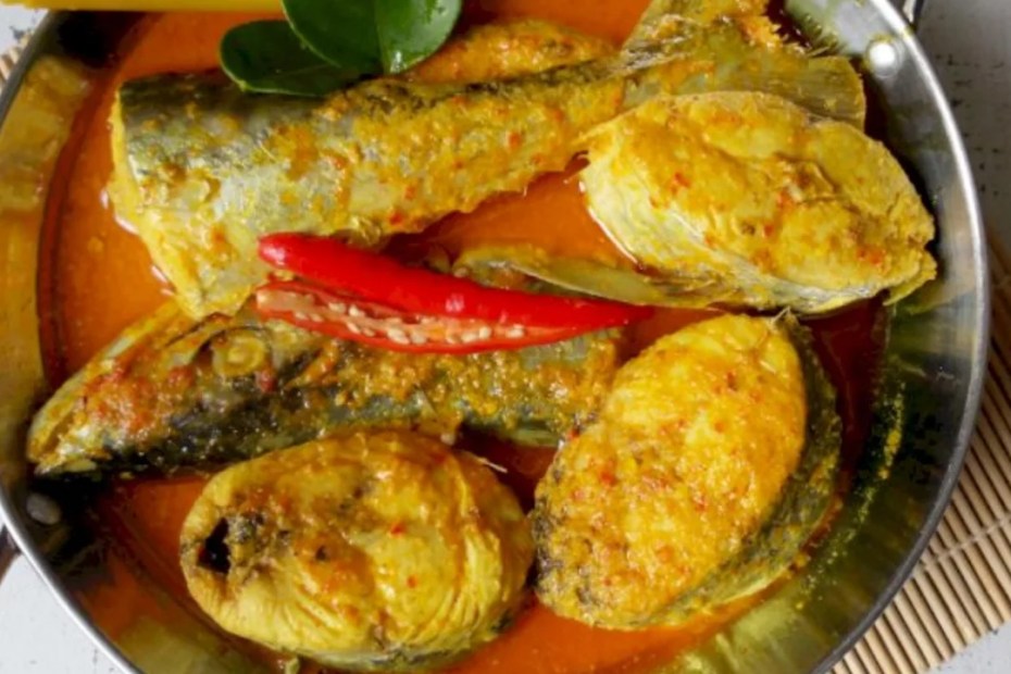 Want to Cook Delicious Mackerel Fish Curry? Here's the full recipe